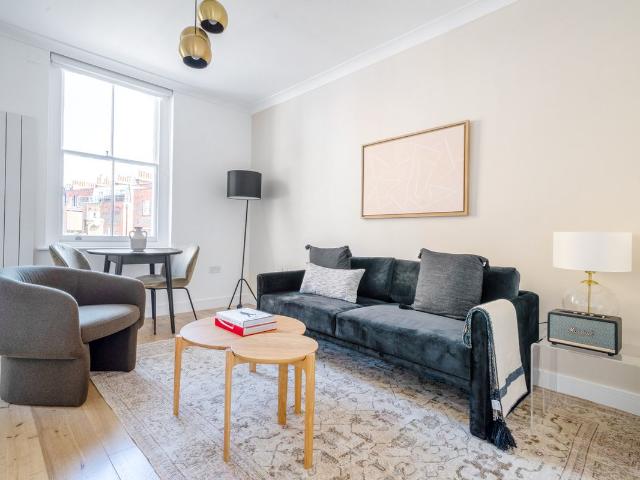 Apartment for rent in Brompton, Greater London