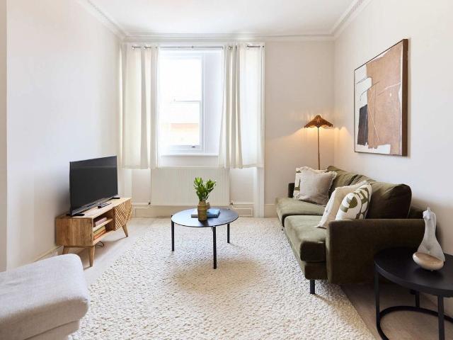 Apartment for rent in Brompton, Greater London