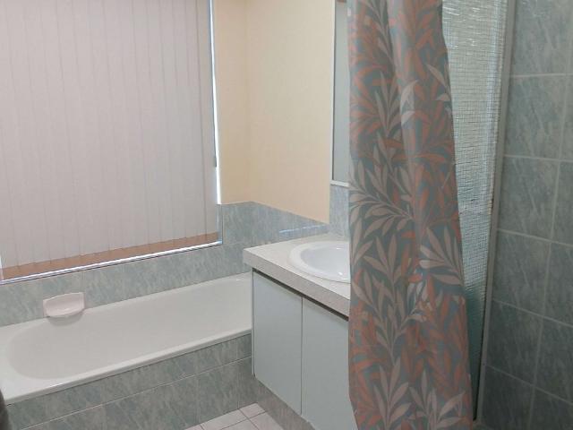 Room for rent in South Lake, Western Australia