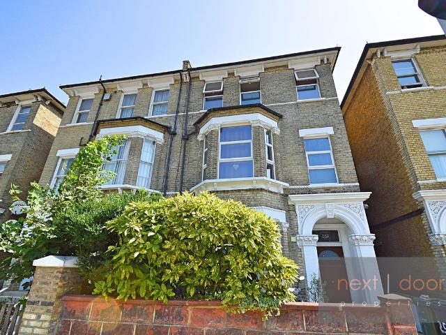 Apartment for rent in Stockwell, Greater London