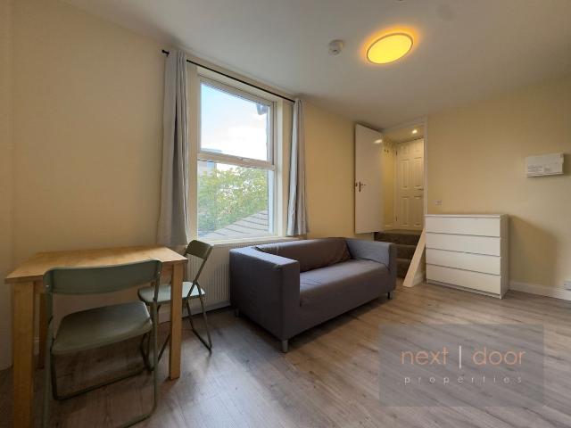Studio for rent in Stockwell, Greater London