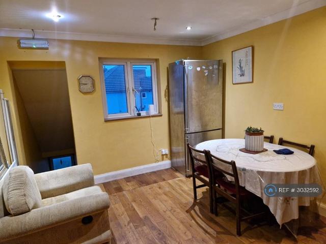 House for rent in Old Malden, Greater London