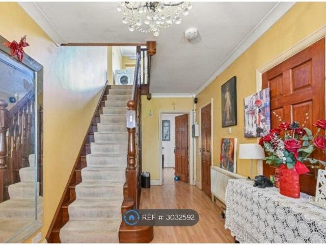 Room for rent in Royal Borough of Kingston upon Thames, Greater London