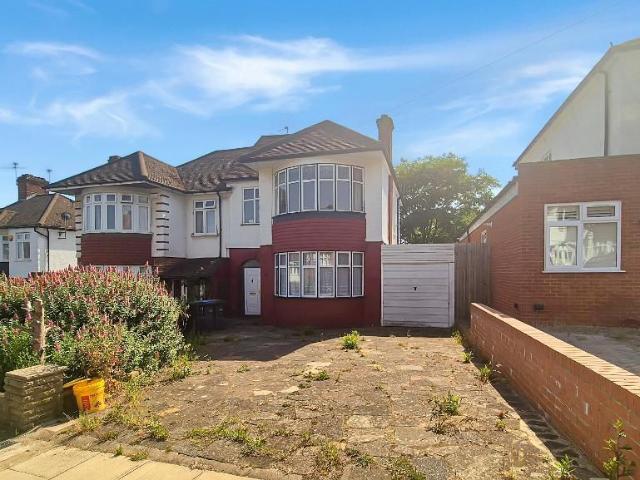 House for rent in Cockfosters, Greater London