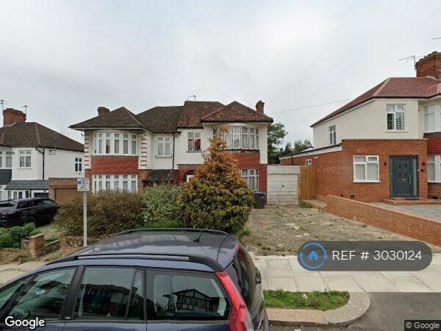House for rent in Oakwood, Greater London