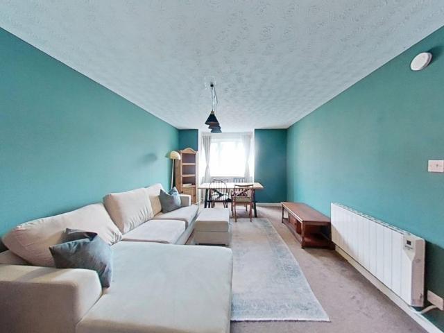 Apartment for rent in Lorne, Leith