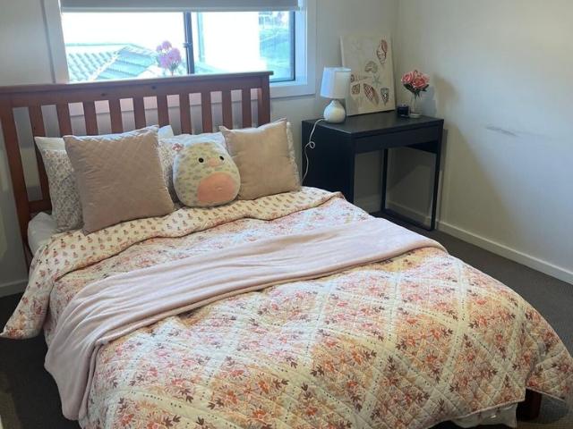 Room for rent in South Morang, Melbourne