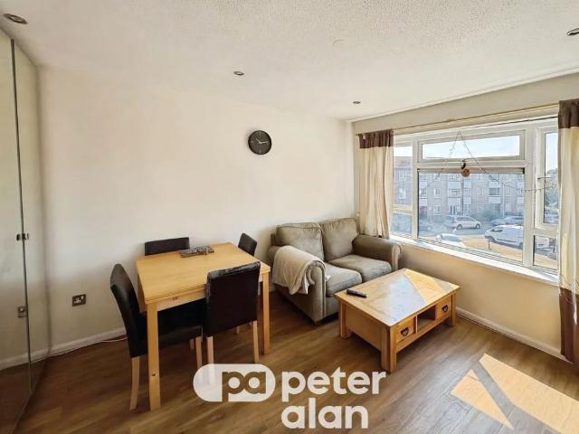 Apartment for rent in Falcon Lodge, Wales