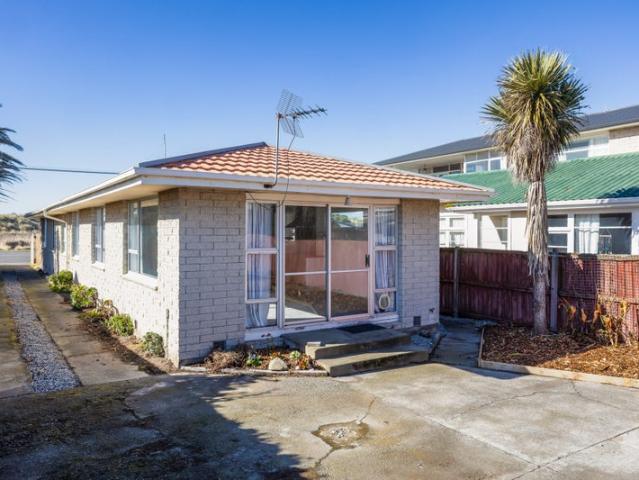 Apartment for rent in Chaslands, Canterbury