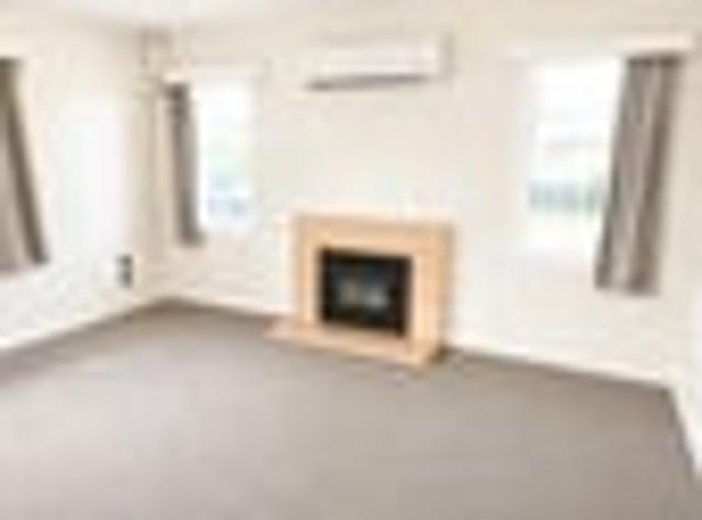 House for rent in Chaslands, Canterbury