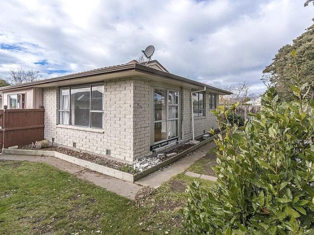 Apartment for rent in Chaslands, Canterbury