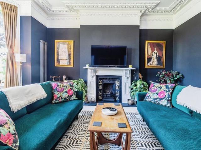 House for rent in London Borough of Croydon, Cat Hill