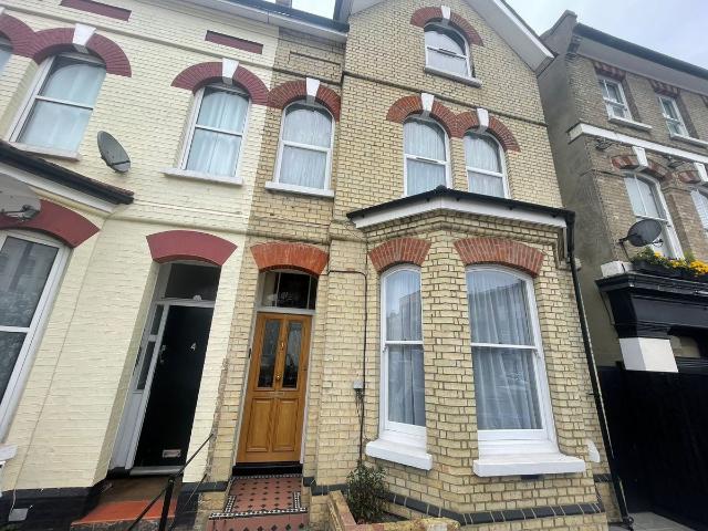 House for rent in London Borough of Croydon, Greater London