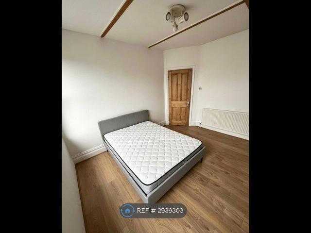 Room for rent in London Borough of Croydon, Greater London