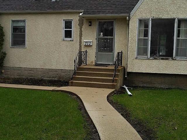 House for rent in East St. Paul, Manitoba