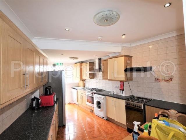 House for rent in Loxford, Seven Kings