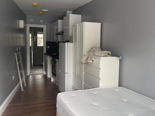 Studio for rent in Loxford, Greater London