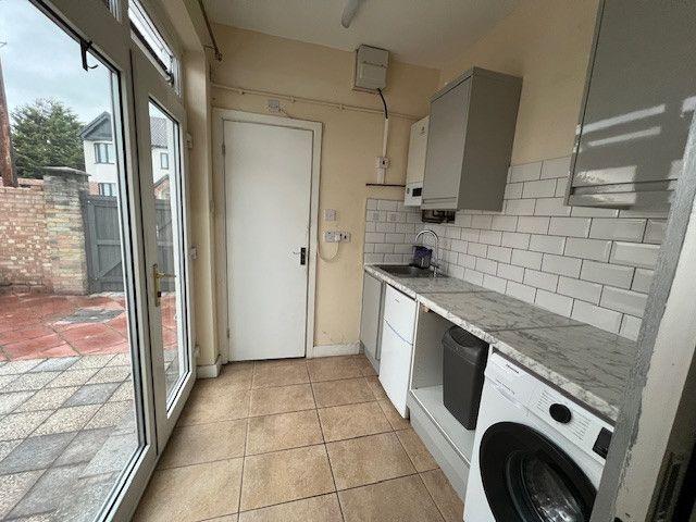 Studio for rent in Seven Kings, Greater London