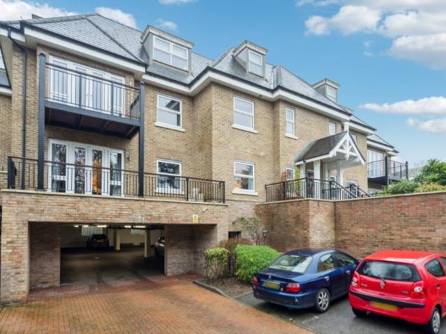 Apartment for rent in Gerrards Cross, Denham