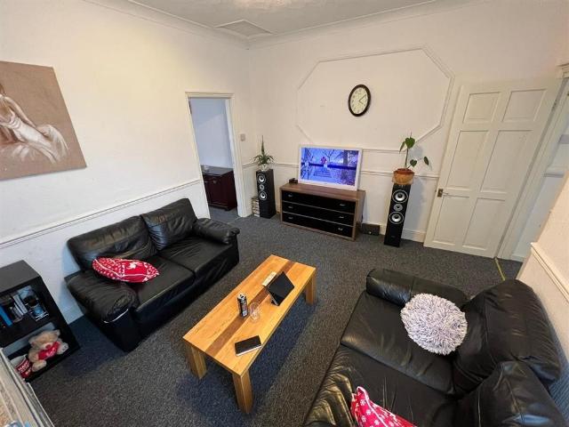 Apartment for rent in Pengam Green, Falcon Lodge