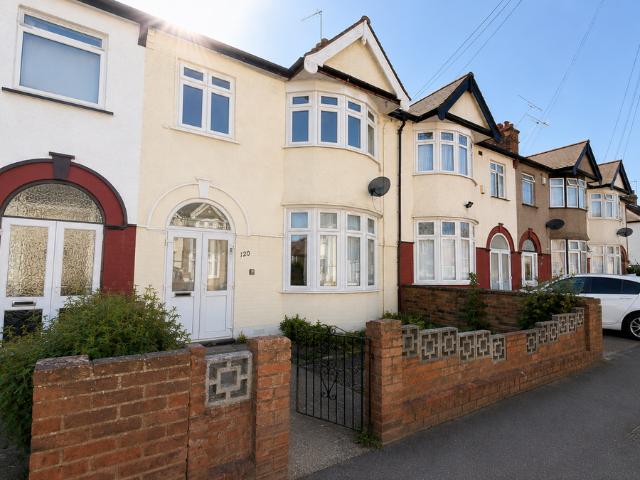 House for rent in Loxford, Seven Kings