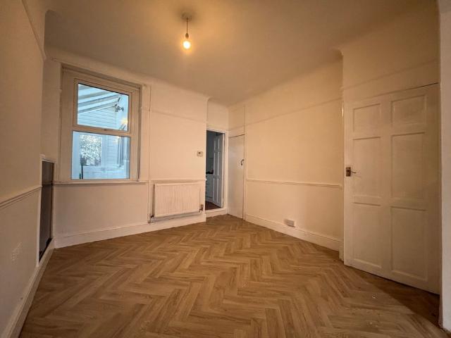 House for rent in Pengam Green, Falcon Lodge