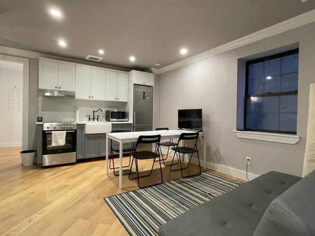 Room for rent in Arverne, New York