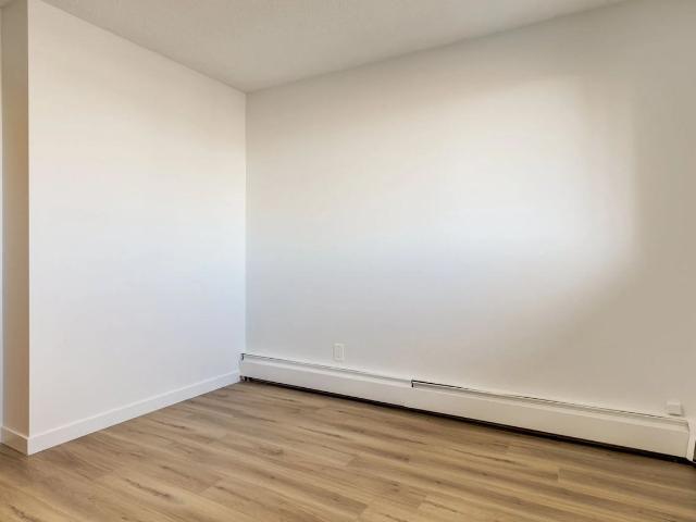Apartment for rent in Wedgewood, Alberta