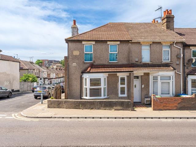 Apartment for rent in North End, Greater London
