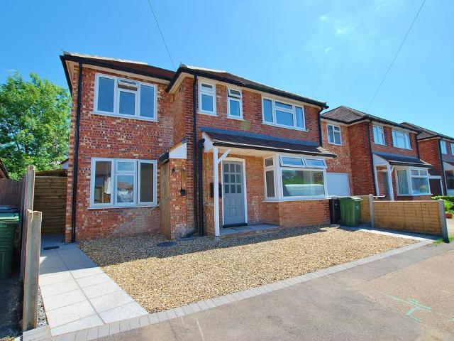 Apartment for rent in Westborough, Surrey