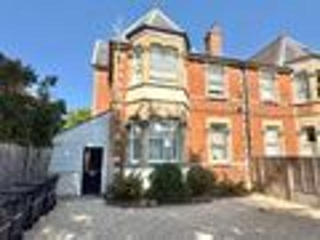 Apartment for rent in Dowslands, Rumwell