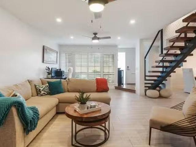Apartment for rent in Solana Beach, California
