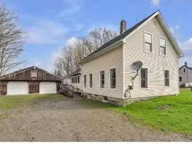 House for sale in Newport, Orleans