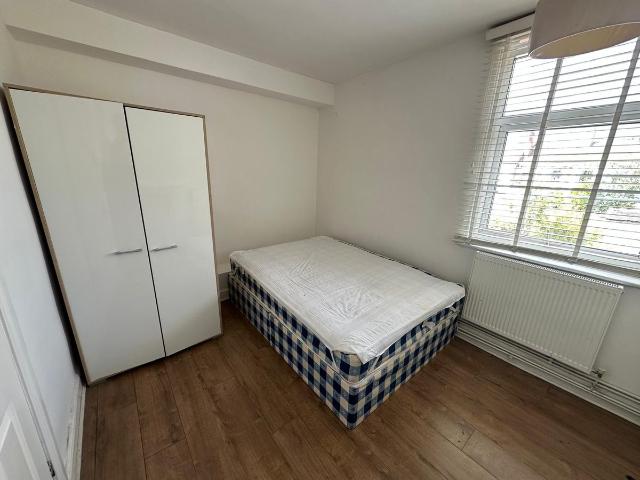 Room for rent in New Normanton, East Midlands