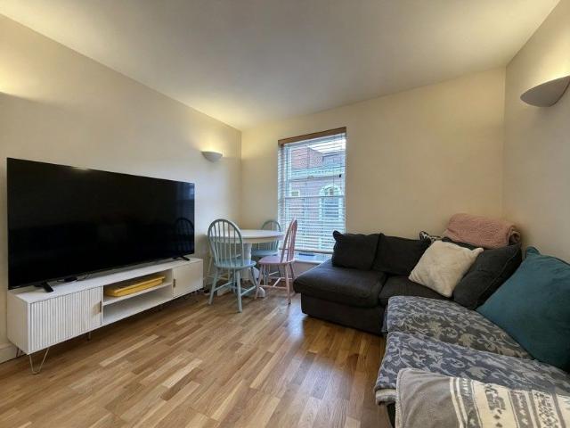 Apartment for rent in St Thomas, Exeter