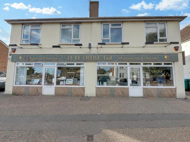 Apartment for rent in Lancing, Adur