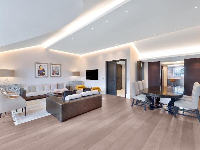 Apartment for rent in Mayfair, Greater London