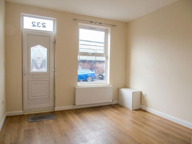 House for rent in Hollingwood, Loundsley Green