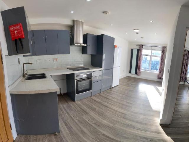 Apartment for rent in Rush Green, Greater London