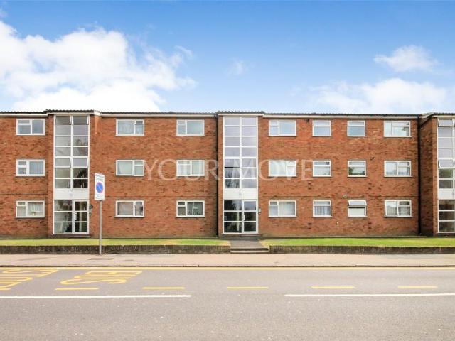 House for rent in Rush Green, Greater London