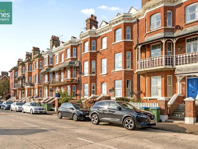 Apartment for rent in Littlehampton, Arun