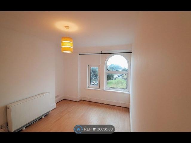 Apartment for rent in Littlehampton, Arun