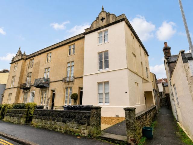 Studio for rent in Weston-super-mare, North Somerset