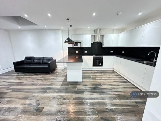 House for rent in London Borough of Croydon, Shirley