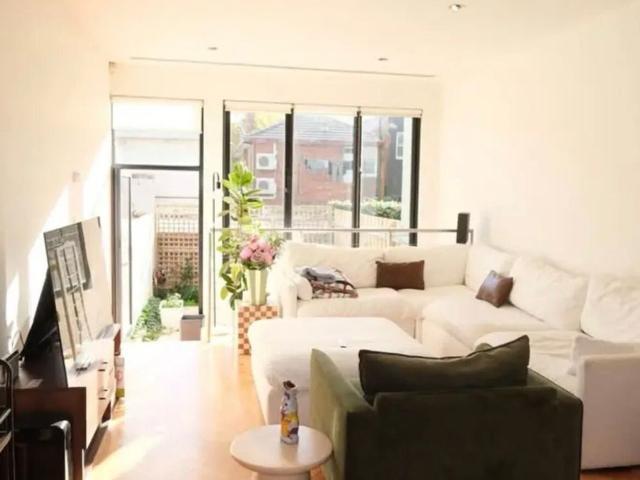 Room for rent in Camerons Creek, Victoria