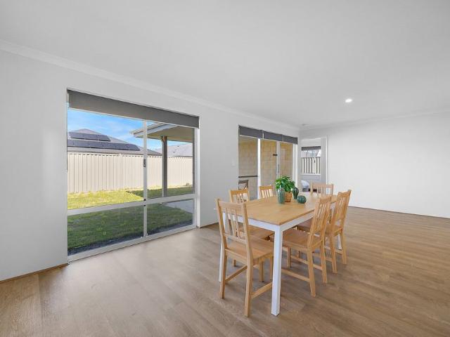 Room for rent in South Yunderup, Western Australia
