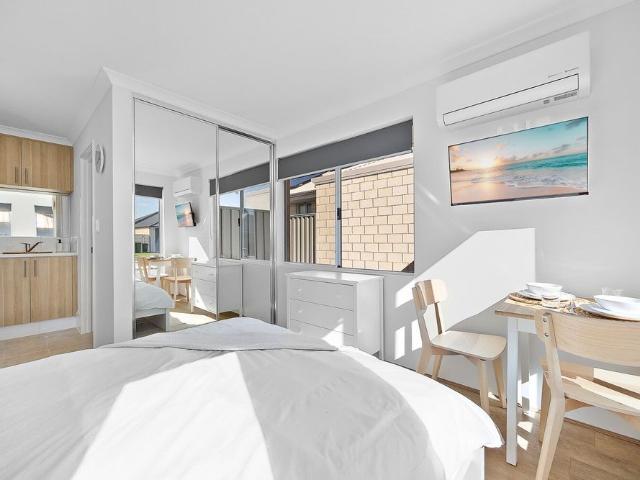 Room for rent in South Yunderup, Western Australia