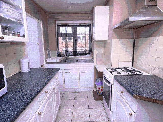 House for rent in London Borough of Ealing, Greater London