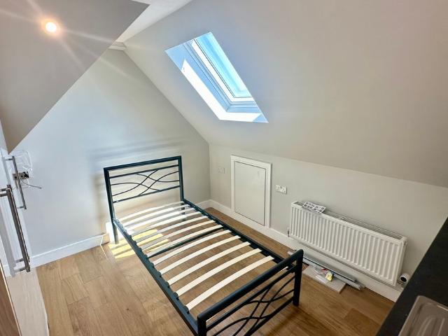 House for rent in London Borough of Ealing, Greater London