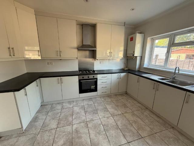 House for rent in London Borough of Hounslow, Greater London